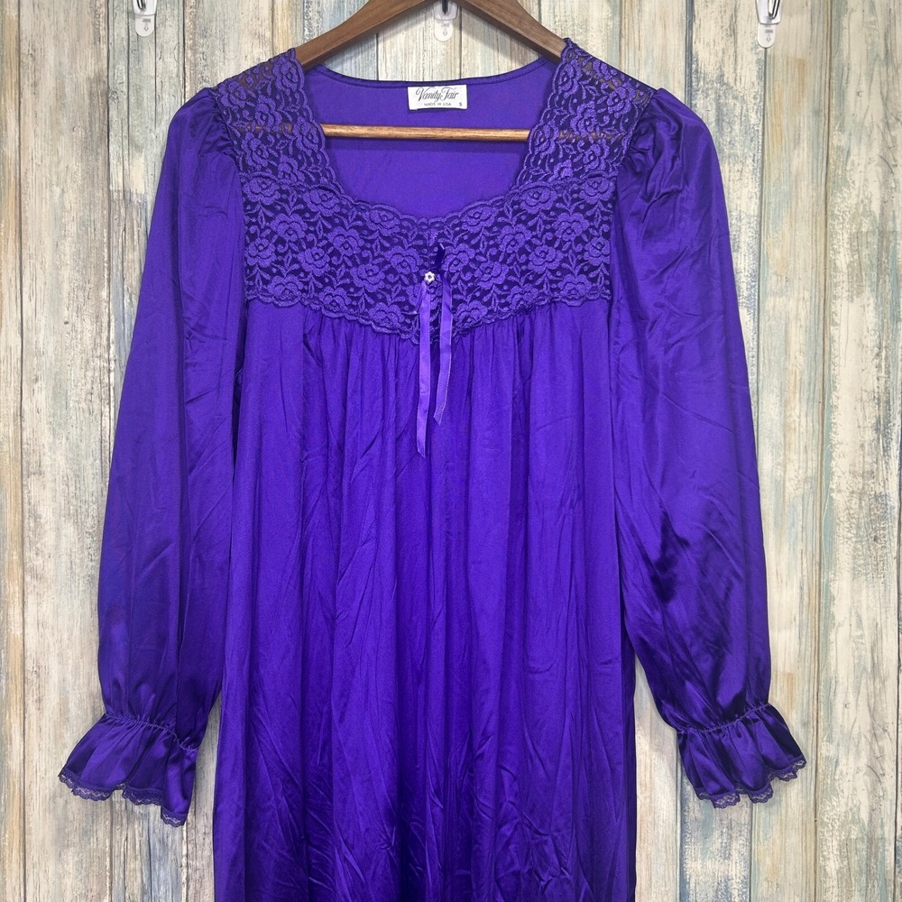 Vanity Fair Nightgown Small Dress USA Vintage Womens Sleep Pajamas Purple